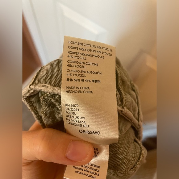 Anthropologie Distressed Cargo Capri Pants - Picture 6 of 6